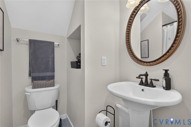 2304 Millcrest Ter, Midlothian, VA 23112