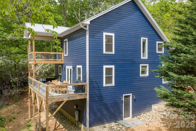 14 Locust Street, Black Mountain, NC 28711