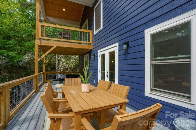 14 Locust Street, Black Mountain, NC 28711