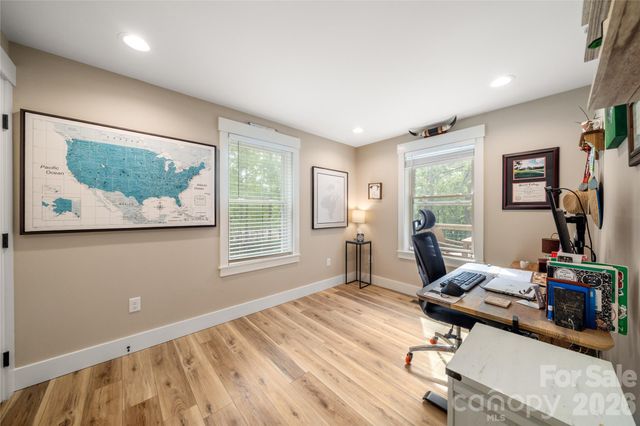 14 Locust Street, Black Mountain, NC 28711