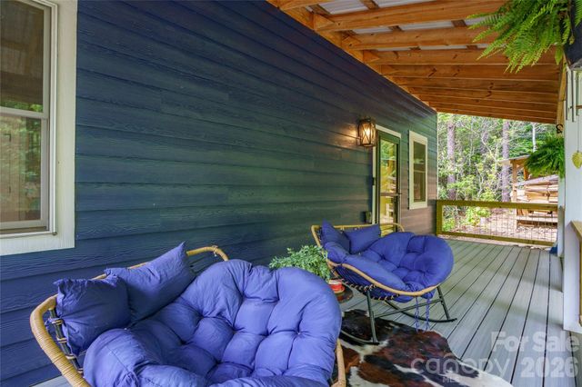 14 Locust Street, Black Mountain, NC 28711