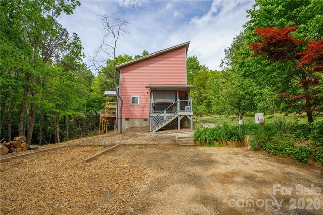 14 Locust Street, Black Mountain, NC 28711