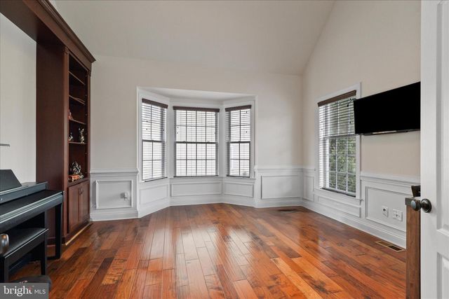 5806 WATERLOO BRIDGE CIR, Haymarket, VA 20169