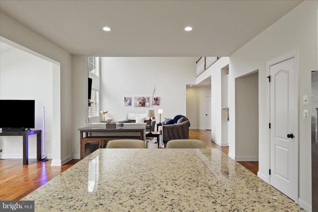 5806 WATERLOO BRIDGE CIR, Haymarket, VA 20169