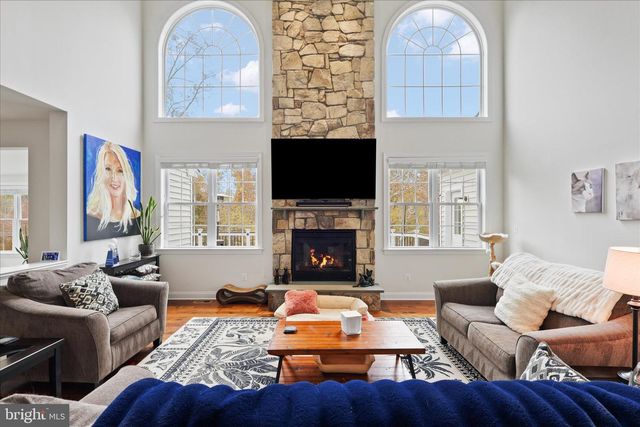 5806 WATERLOO BRIDGE CIR, Haymarket, VA 20169