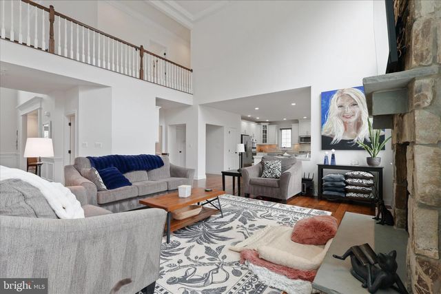 5806 WATERLOO BRIDGE CIR, Haymarket, VA 20169