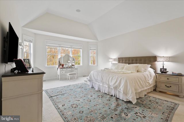 5806 WATERLOO BRIDGE CIR, Haymarket, VA 20169