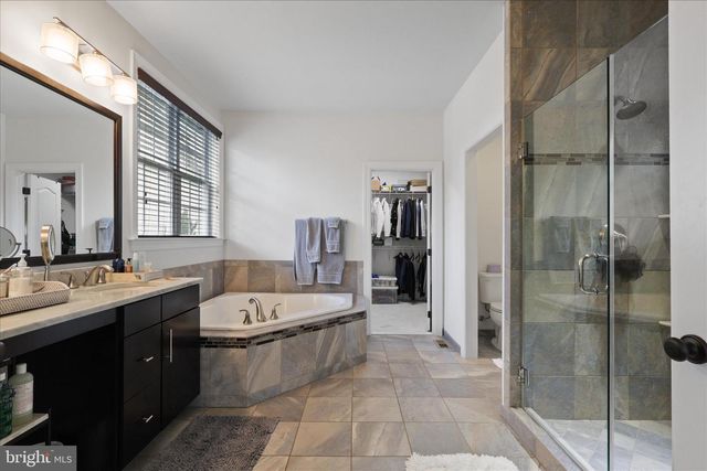 5806 WATERLOO BRIDGE CIR, Haymarket, VA 20169