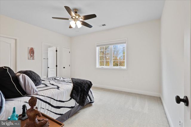 5806 WATERLOO BRIDGE CIR, Haymarket, VA 20169