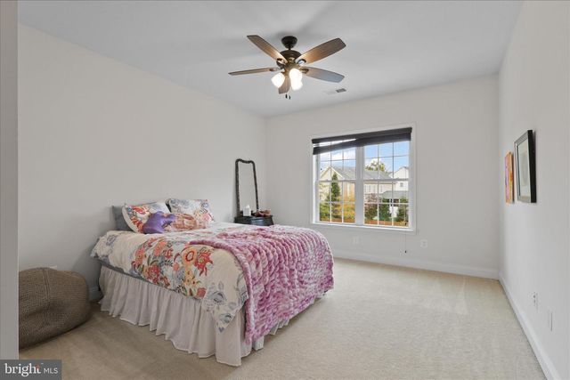 5806 WATERLOO BRIDGE CIR, Haymarket, VA 20169