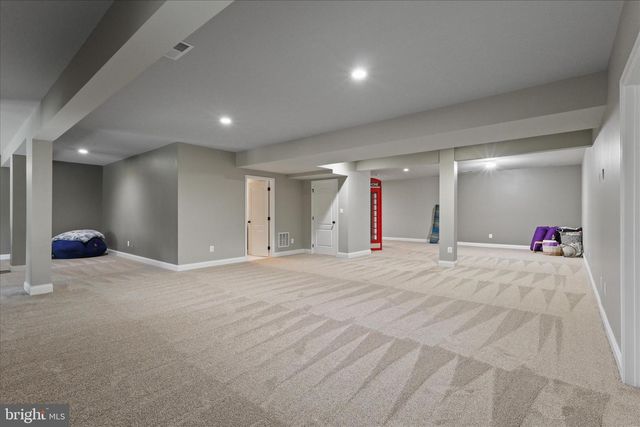 5806 WATERLOO BRIDGE CIR, Haymarket, VA 20169