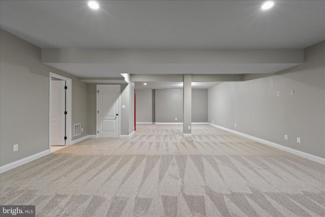 5806 WATERLOO BRIDGE CIR, Haymarket, VA 20169