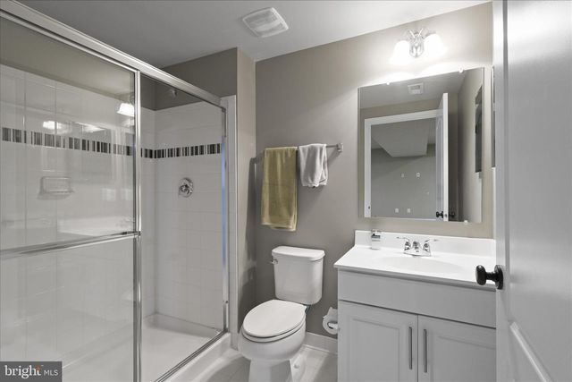 5806 WATERLOO BRIDGE CIR, Haymarket, VA 20169