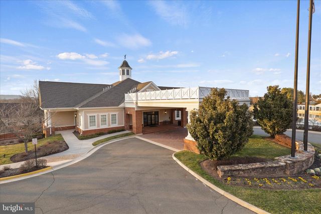 5806 WATERLOO BRIDGE CIR, Haymarket, VA 20169