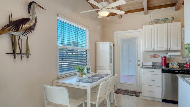 817 HARBOR DRIVE S, Venice, FL 34285