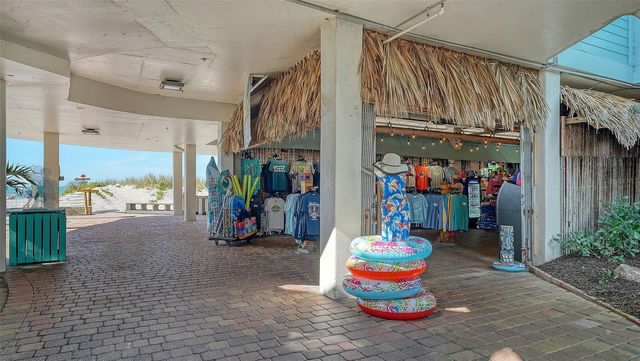 817 HARBOR DRIVE S, Venice, FL 34285