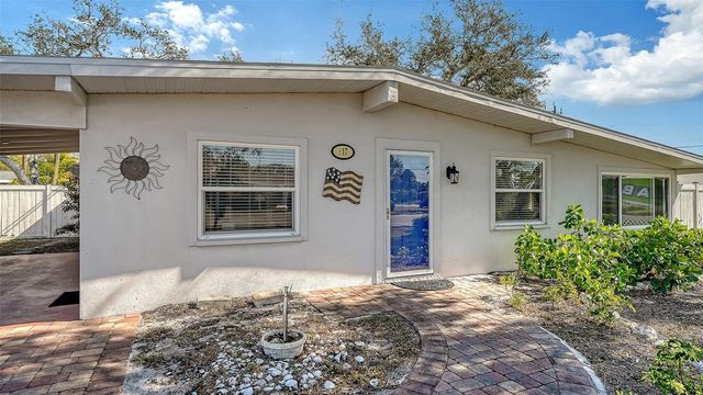 817 HARBOR DRIVE S, Venice, FL 34285