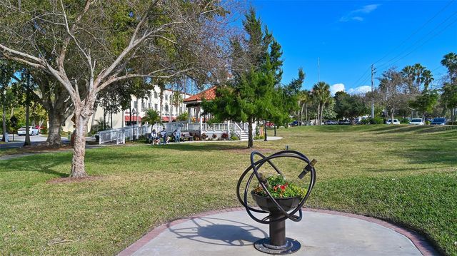 817 HARBOR DRIVE S, Venice, FL 34285