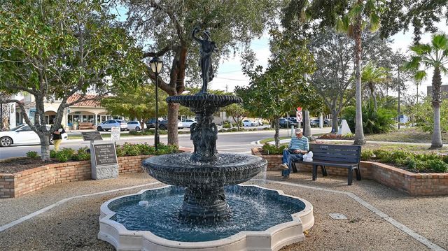 817 HARBOR DRIVE S, Venice, FL 34285