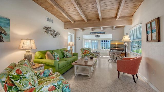 817 HARBOR DRIVE S, Venice, FL 34285