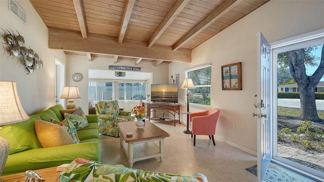 817 HARBOR DRIVE S, Venice, FL 34285