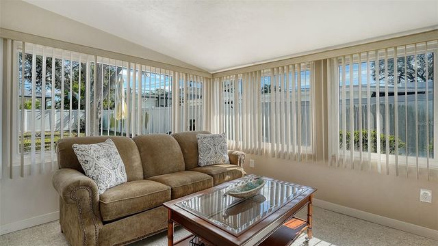 817 HARBOR DRIVE S, Venice, FL 34285