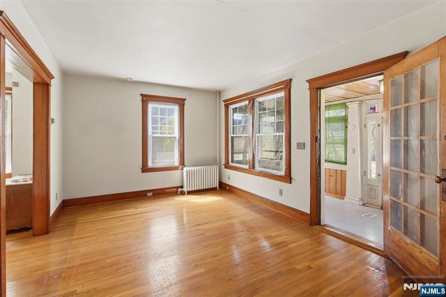 54 Rochelle Avenue, Rochelle Park, NJ 07662