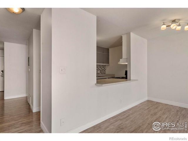 225 E 8th Avenue APT E20, Longmont, CO 80504