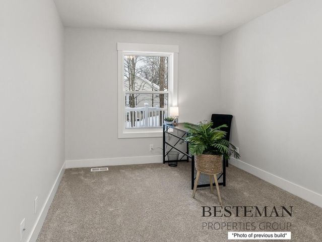 1519 E Addison Way, Laketon Twp, MI 49445