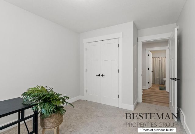 1519 E Addison Way, Laketon Twp, MI 49445