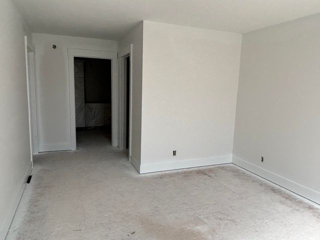 1519 E Addison Way, Laketon Twp, MI 49445