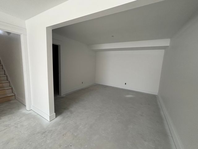 1519 E Addison Way, Laketon Twp, MI 49445
