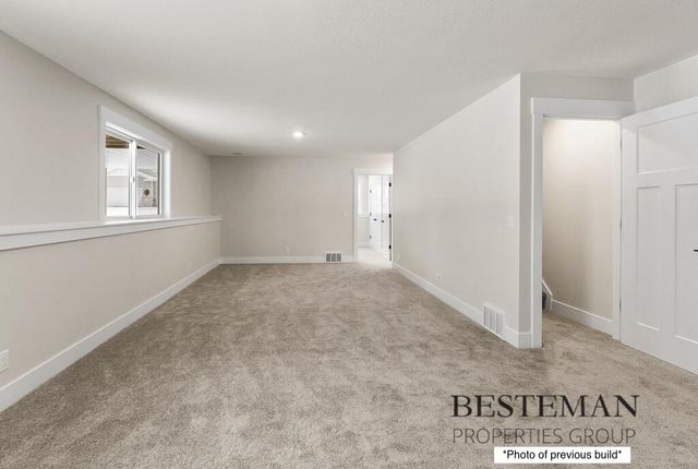 1519 E Addison Way, Laketon Twp, MI 49445
