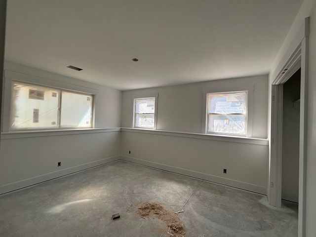 1519 E Addison Way, Laketon Twp, MI 49445