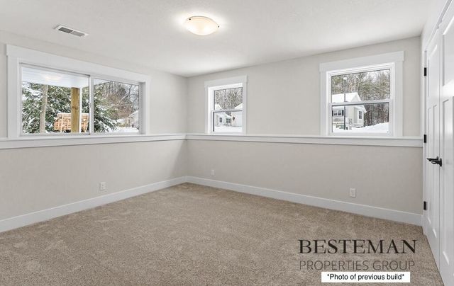 1519 E Addison Way, Laketon Twp, MI 49445