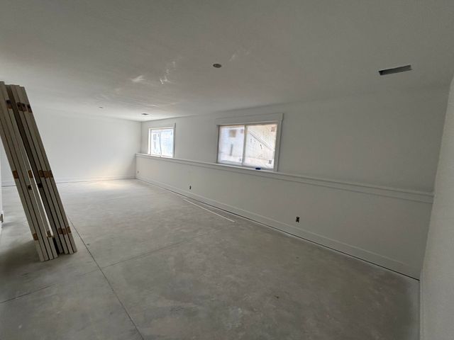 1519 E Addison Way, Laketon Twp, MI 49445