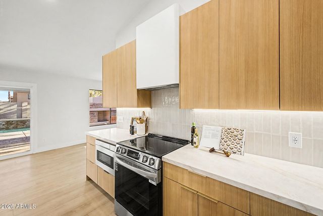 4361 E MEADOW Drive, Phoenix, AZ 85032