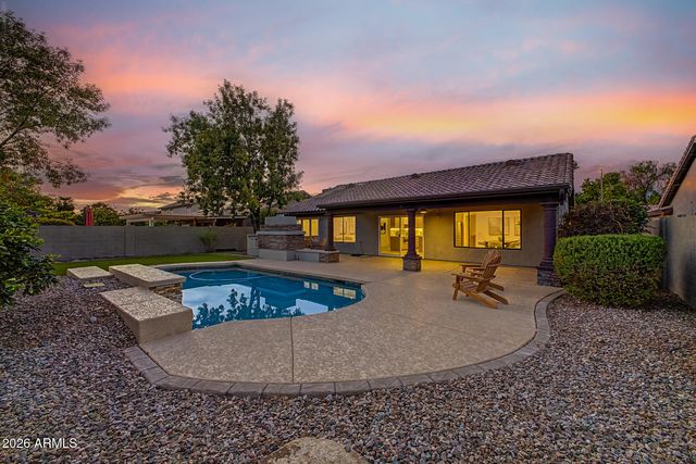 4361 E MEADOW Drive, Phoenix, AZ 85032
