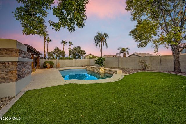 4361 E MEADOW Drive, Phoenix, AZ 85032