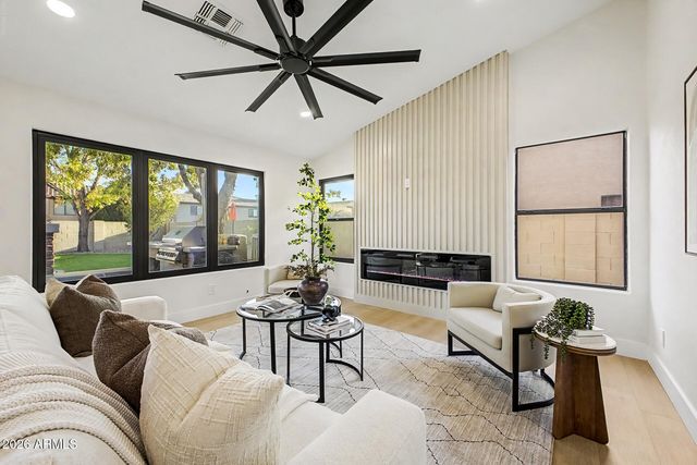4361 E MEADOW Drive, Phoenix, AZ 85032