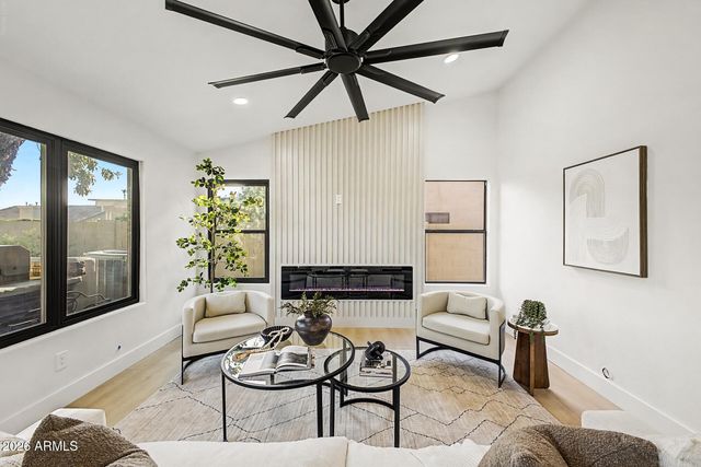 4361 E MEADOW Drive, Phoenix, AZ 85032