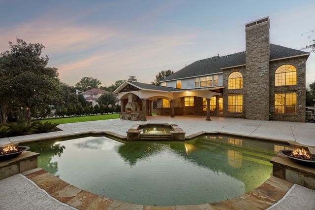 1807 Greenlea Cove, Southlake, TX 76092