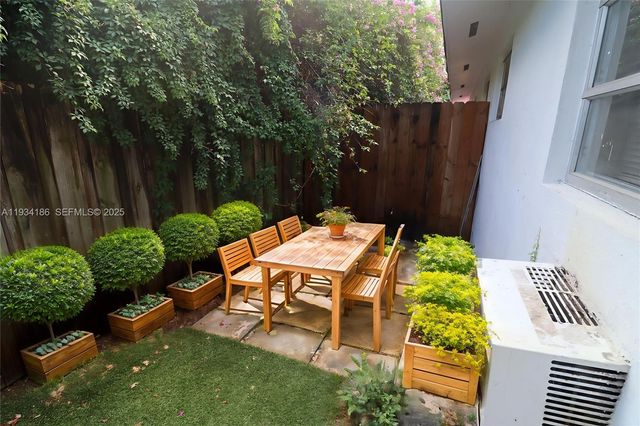 915 NE 16th Ter 4, Fort Lauderdale, FL 33304