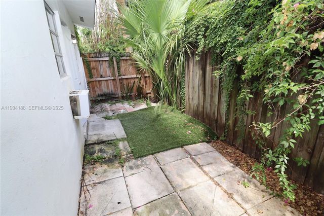 915 NE 16th Ter 4, Fort Lauderdale, FL 33304