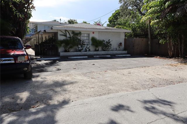 915 NE 16th Ter 4, Fort Lauderdale, FL 33304