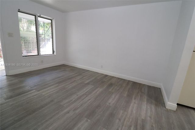 915 NE 16th Ter 4, Fort Lauderdale, FL 33304