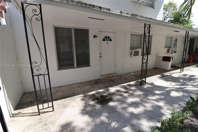 915 NE 16th Ter 4, Fort Lauderdale, FL 33304