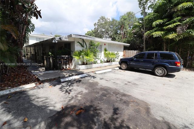 915 NE 16th Ter 4, Fort Lauderdale, FL 33304