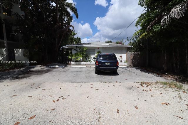 915 NE 16th Ter 4, Fort Lauderdale, FL 33304