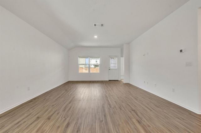 261 Madrid, Kyle, TX 78640